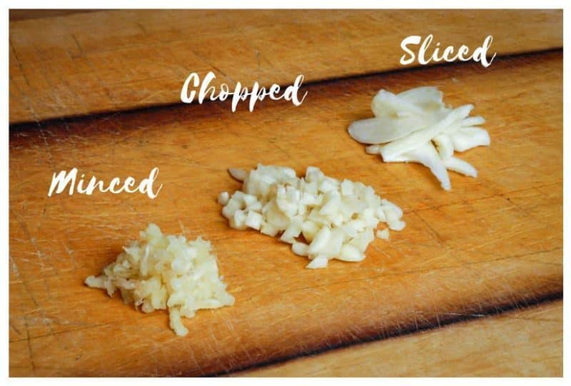 how-to-chop-garlic-in-the-kitch