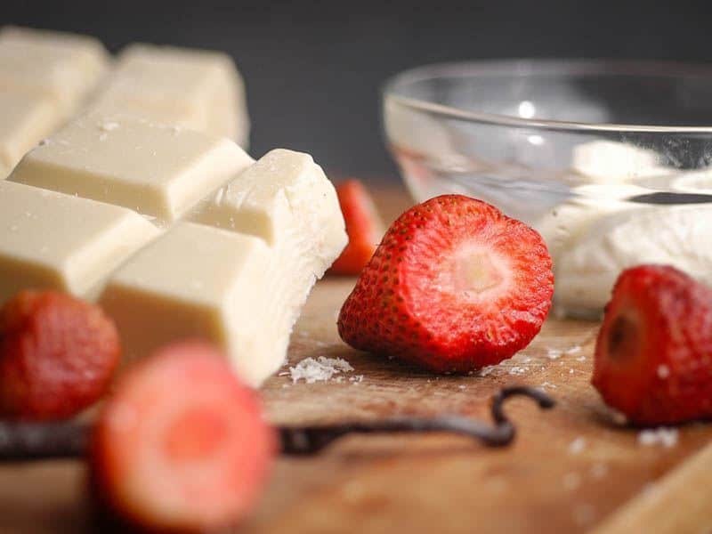 How to Make White Chocolate Ganache - Step 1 - inthekitch.net