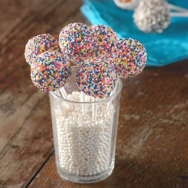 13 Best Cake Pop Makers To Buy In 2023