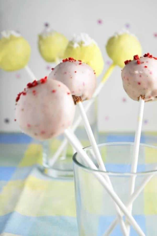 Ice Cream Scoop Cake Pops - Moms & Munchkins