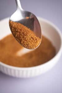 A teaspoon of cinnamon and brown sugar mixture.