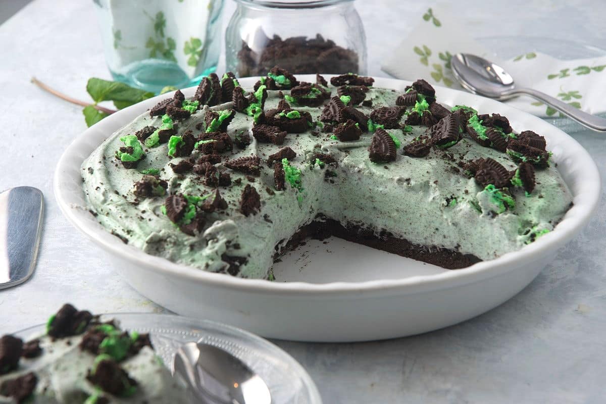 Grasshopper pie in ceramic pie plate.