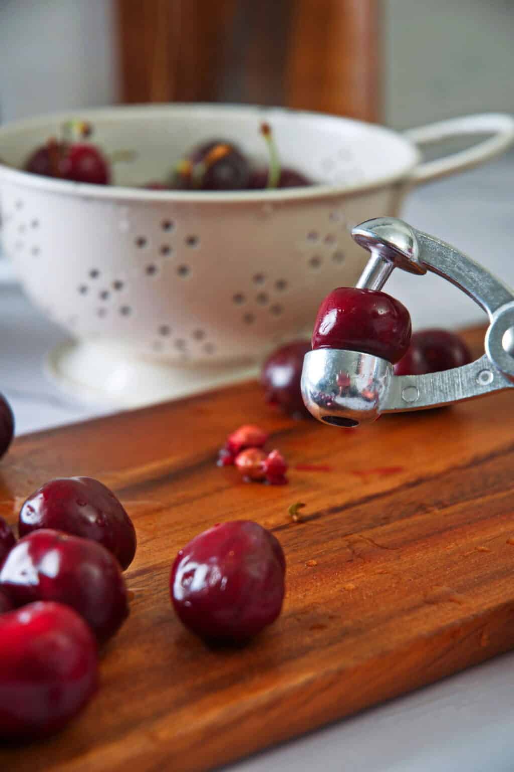 How to Pit Cherries In the Kitch