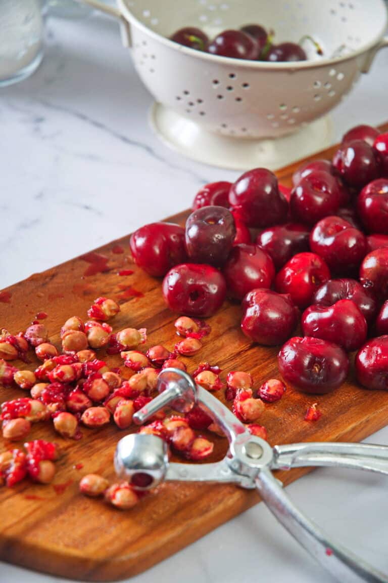 How to Pit Cherries In the Kitch