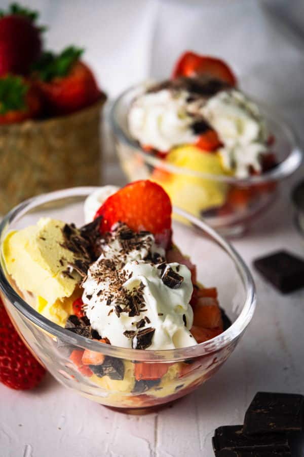 Strawberry Sundae - In the Kitch