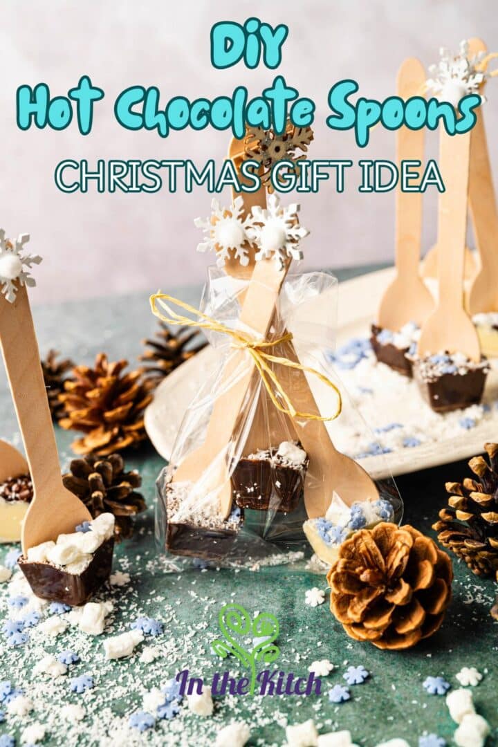 Images of hot chocolate spoons and text overlay that says 'DIY Hot Chocolate Spoons - Christmas Gift Idea'.