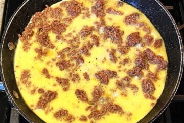 Hamburger Scrambled Eggs - In the Kitch
