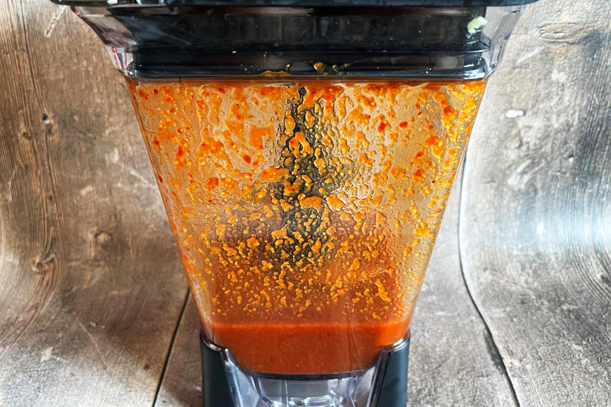 Kimchi sauce in blender.